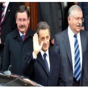 SARKOZY YE SOĞUK KARŞILAMA